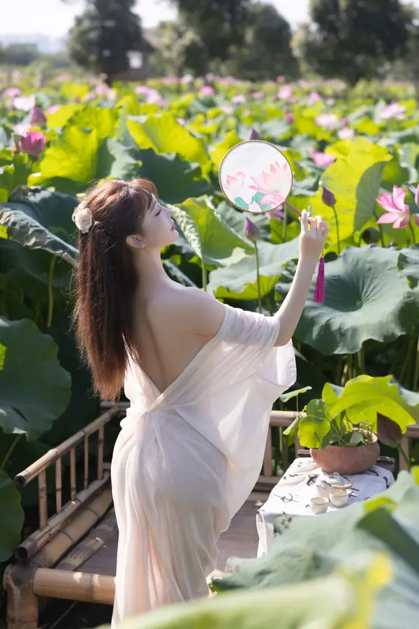 Vol. 10630 陆萱萱《私购流出》(91P)