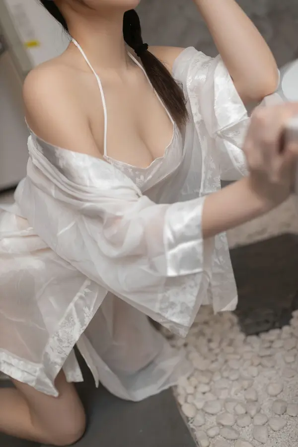 鱼子酱Fish《牛奶浴》(80P)