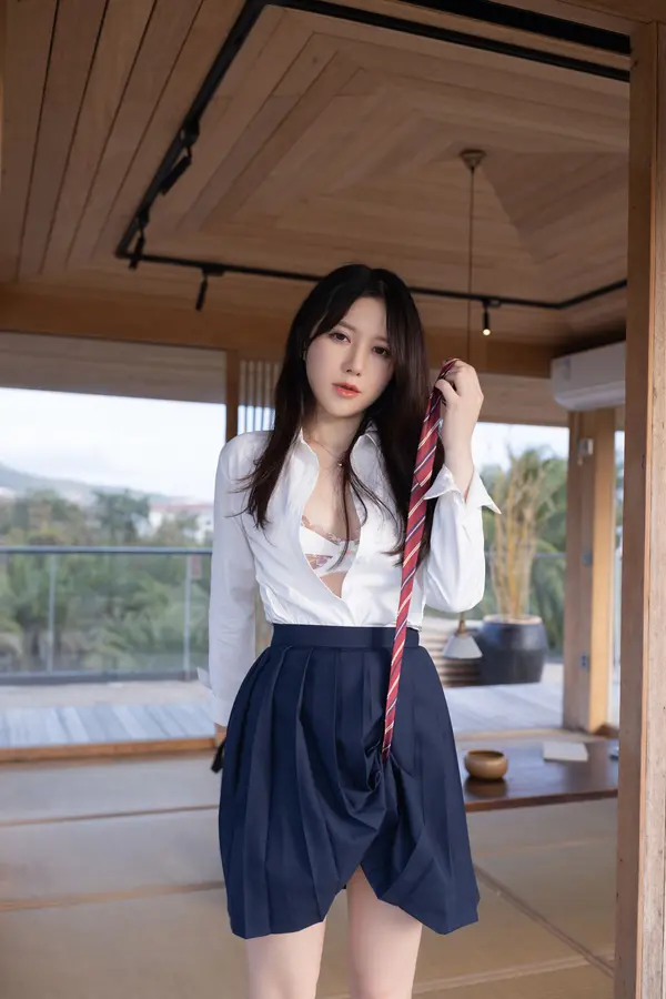 鱼子酱Fish《外出回忆录》(120P)
