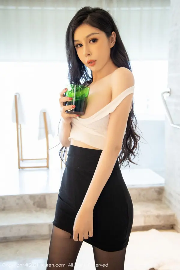 Vol. 03993 田冰冰(51P)