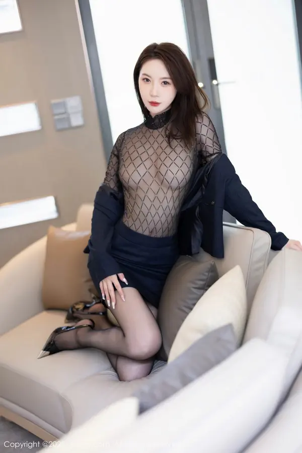 Vol. 06914 梦心玥(90P)