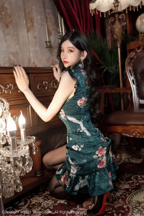 Vol. 04695 周于希Sally(81P)