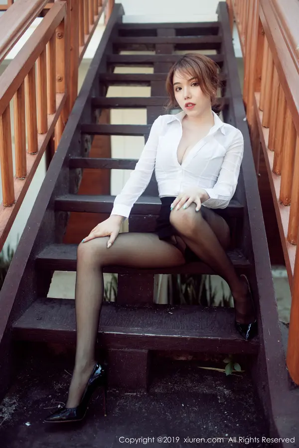 Vol. 01606 黄楽然(57P)