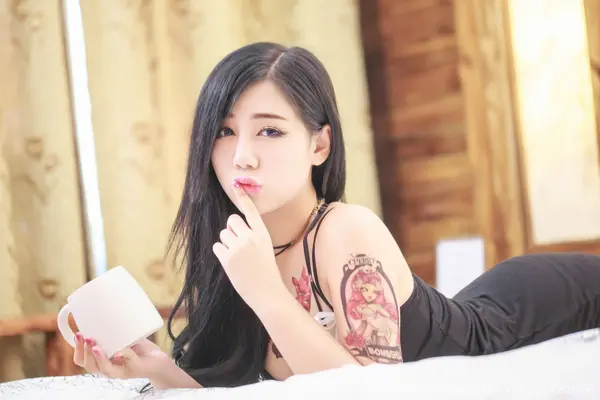 Vol. 00356 旭旭(71P)