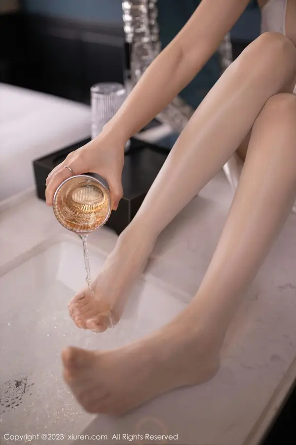Vol. 06732 鱼子酱Fish(81P)