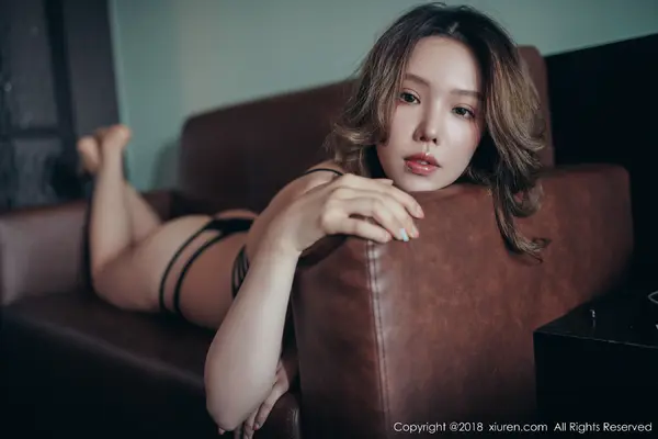 Vol. 01195 黄楽然(54P)