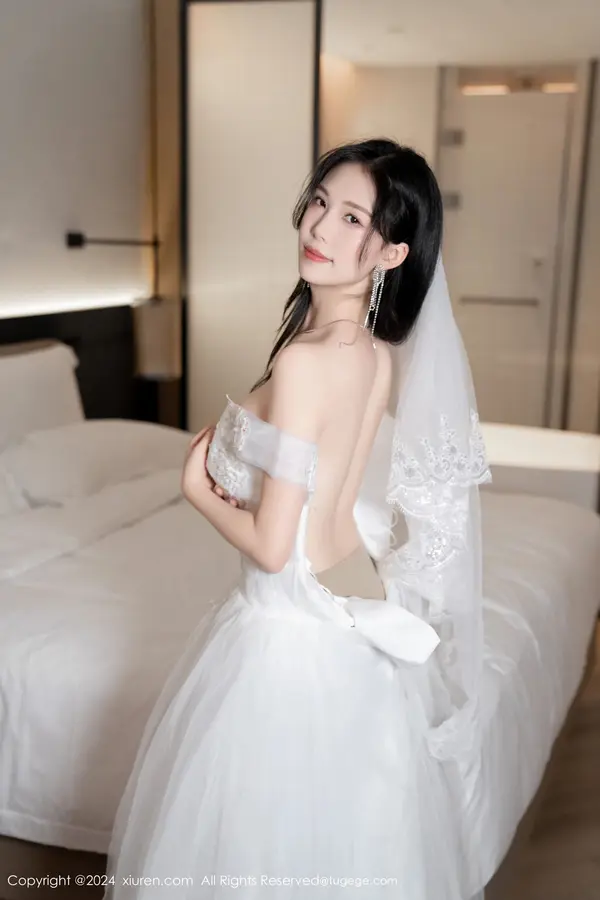 Vol. 08998 利世(101P)