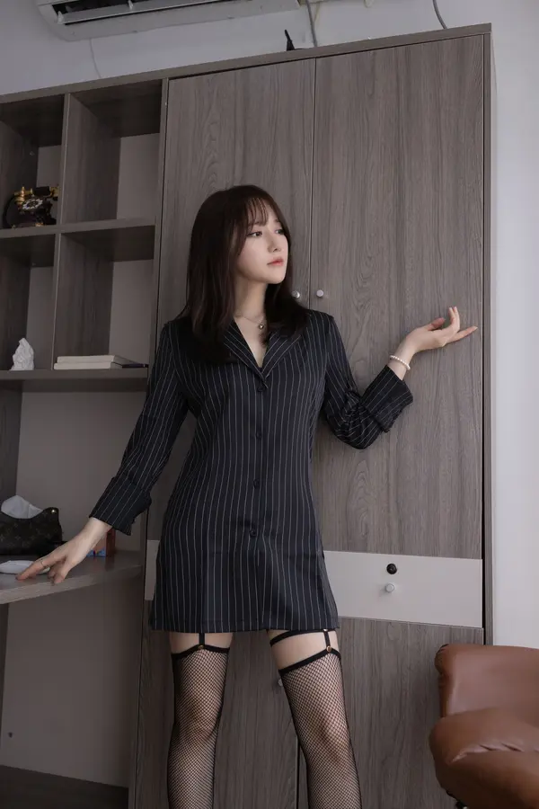 鱼子酱Fish《隐蔽的房间》(150P)