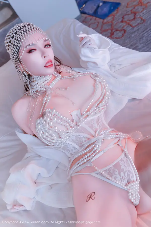 Vol. 11224 伊丽莎有点白(81P)