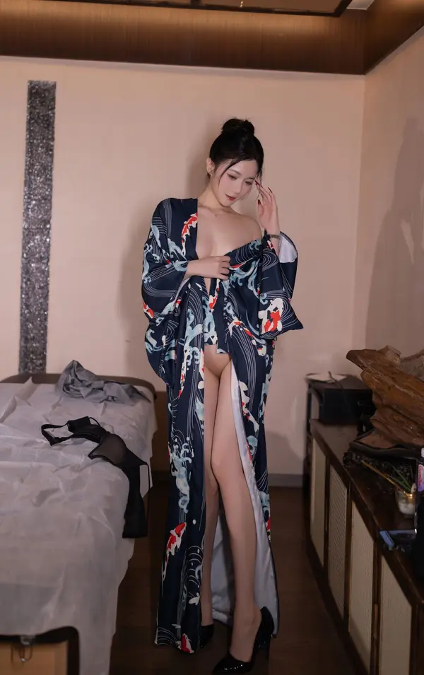 Vol. 10635 鱼子酱Fish《私购流出》(120P)