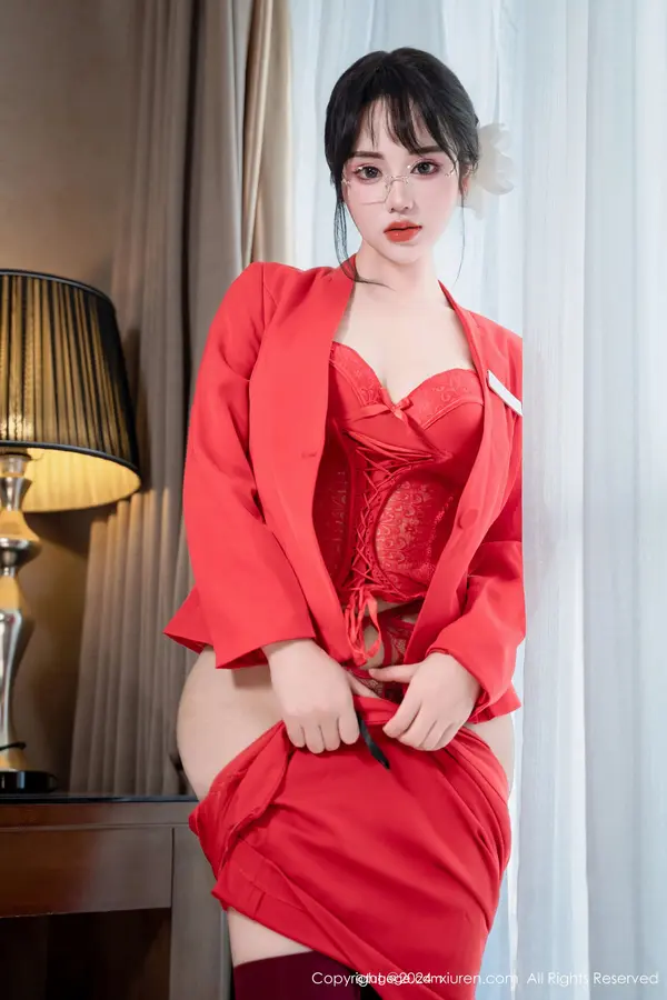 Vol. 08360 汐汐爱吃草莓(61P)