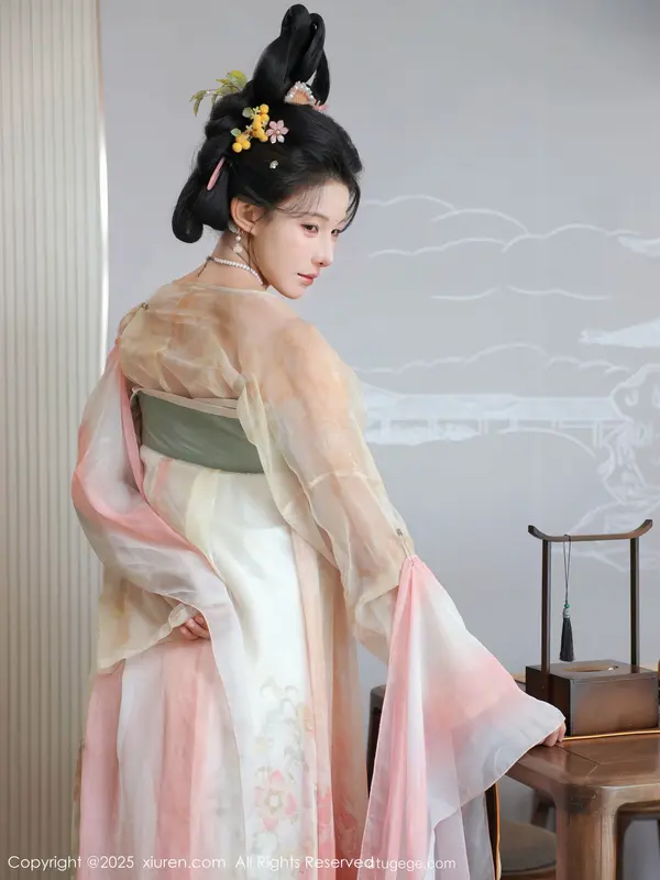 Vol. 10645 梨霜儿(83P)