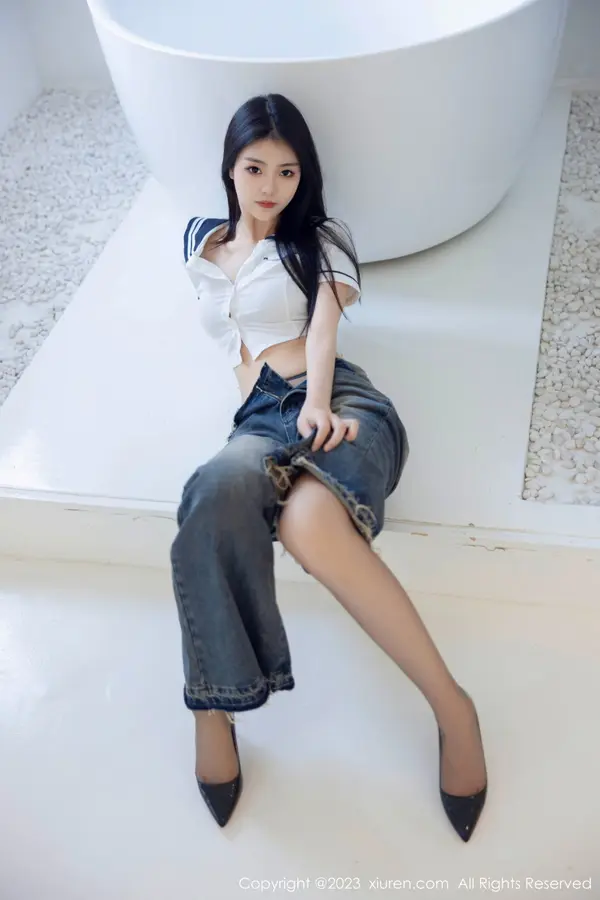 Vol. 07027 可乐Vicky(83P)