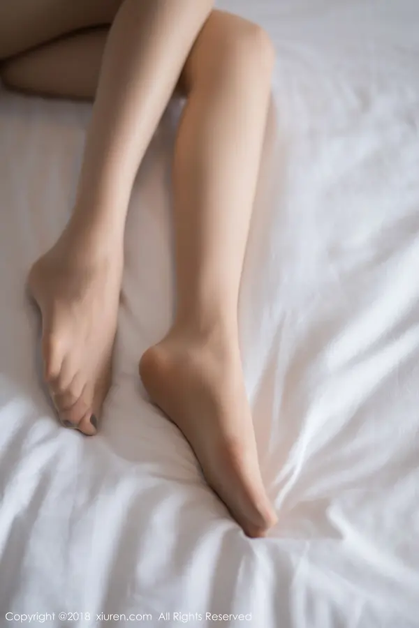 Vol. 01104 黄楽然(51P)