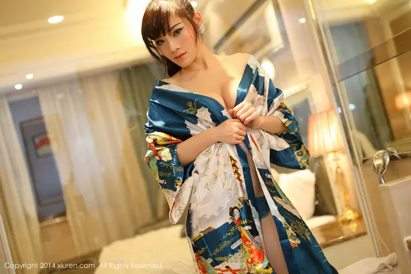 Vol. 00120 容容容Alice(58P)