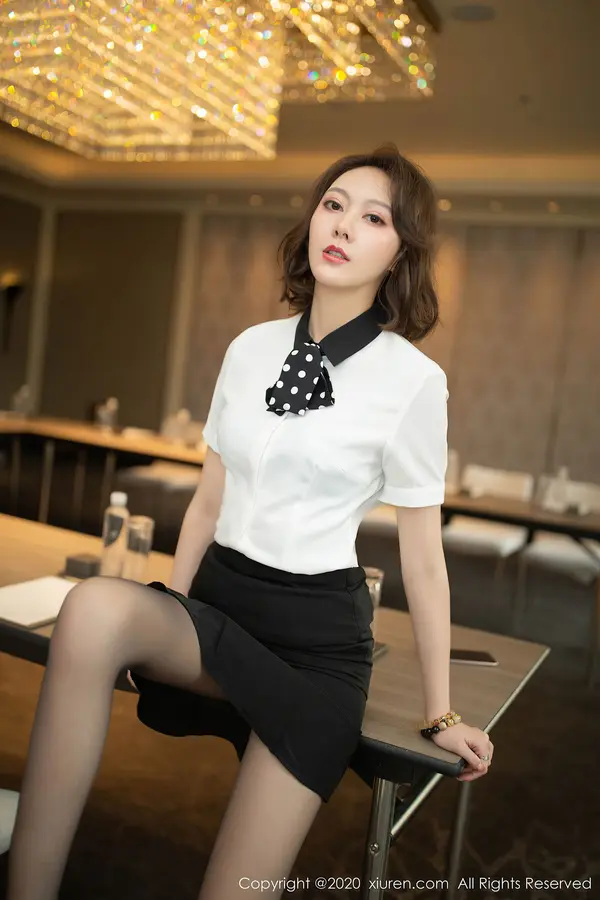 Vol. 02422 艺轩(94P)