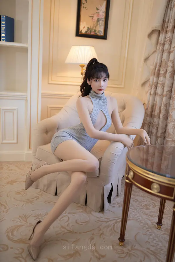 Vol. 9413 陆萱萱《私购流出》(91P + 1V)