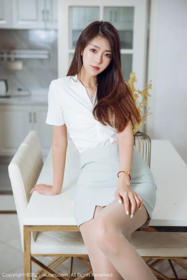 Vol. 03924 可乐Vicky(64P)