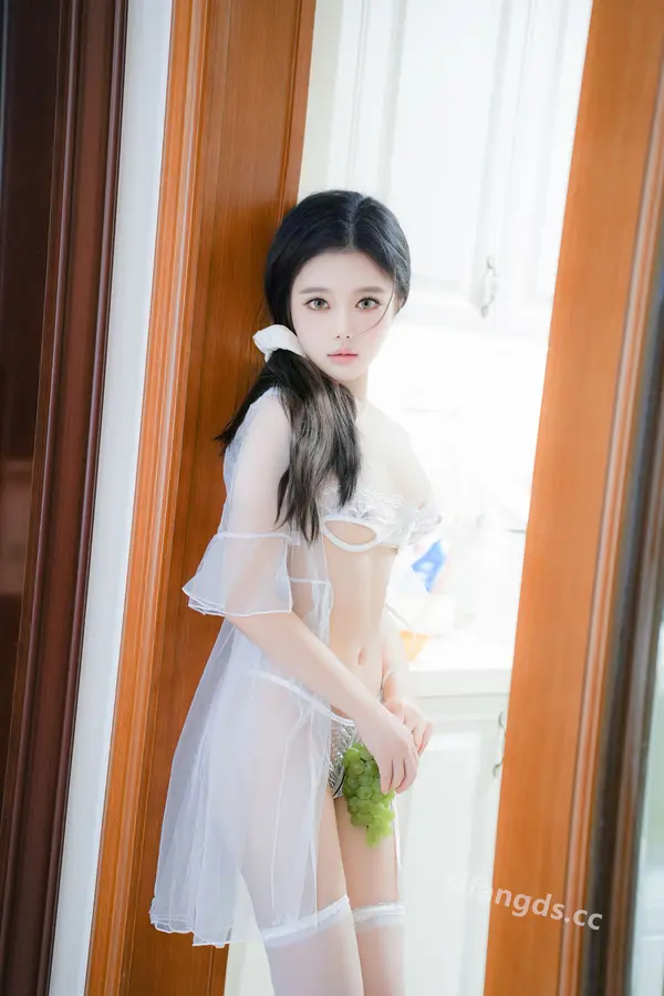 Vol. 09031 于诺诺ise《私购流出》(93P + 3V)