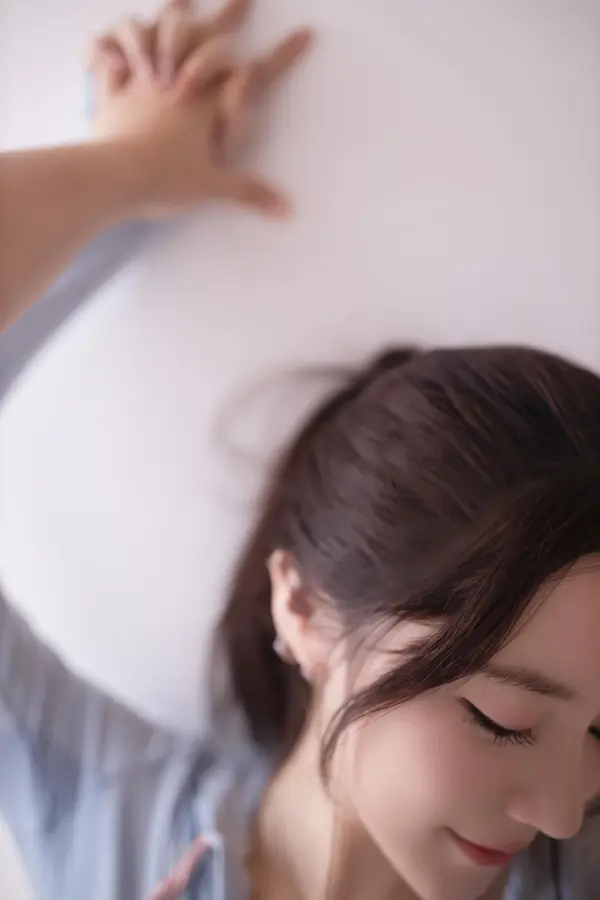 鱼子酱Fish《等下班的人》(130P)