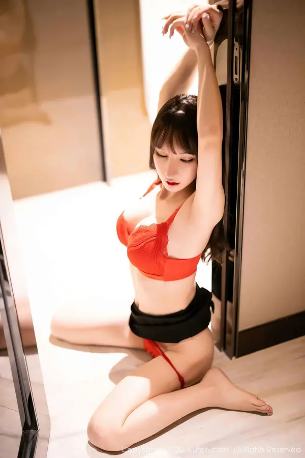 Vol. 02820 周于希Sandy(51P)