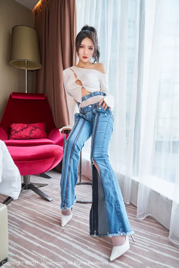 Vol. 03720 Emily尹菲(65P)