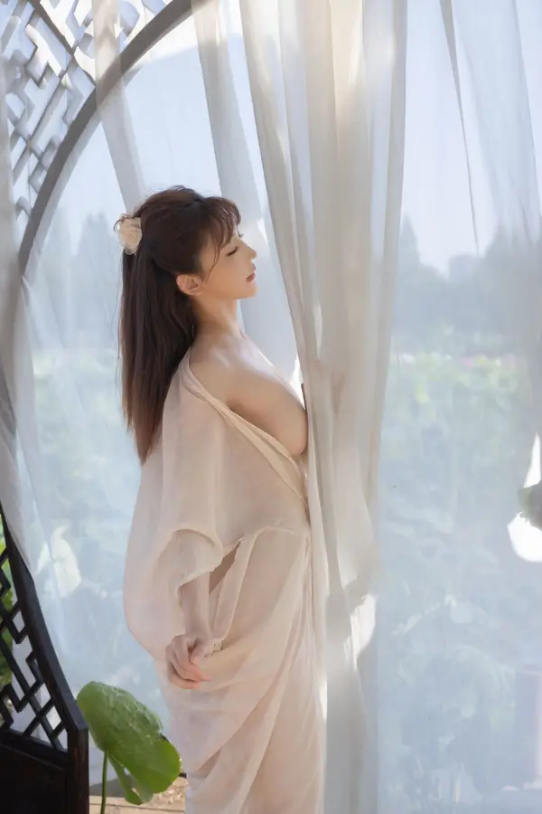 Vol. 10630 陆萱萱《私购流出》(91P)