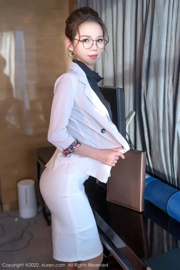Vol. 04917 大美媚京(64P)