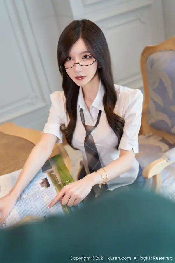 Vol. 04005 周于希Sandy(74P)