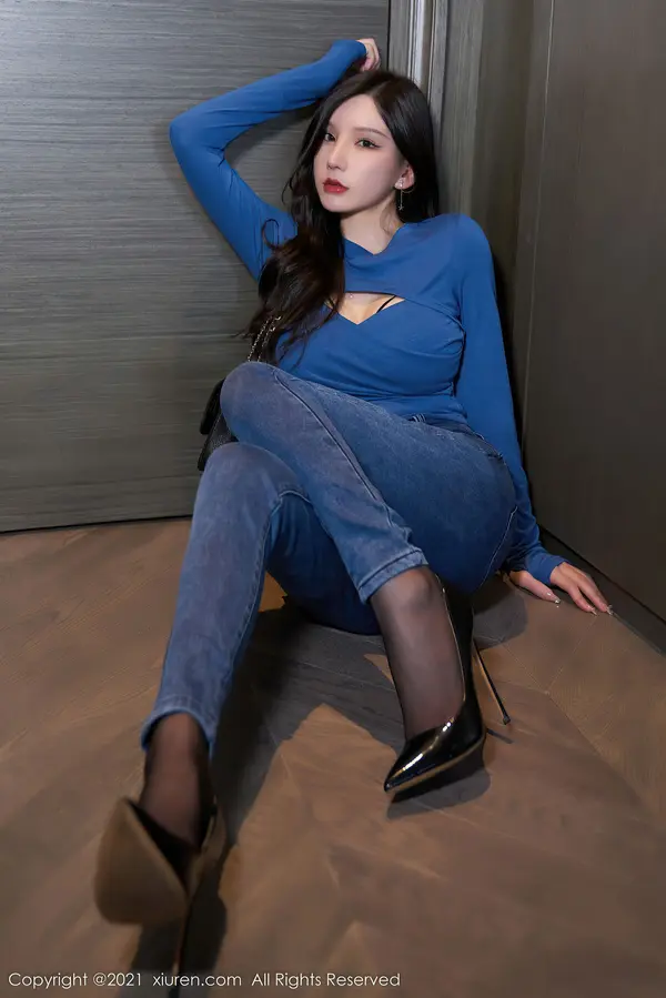 Vol. 04310 周于希Sandy(111P)