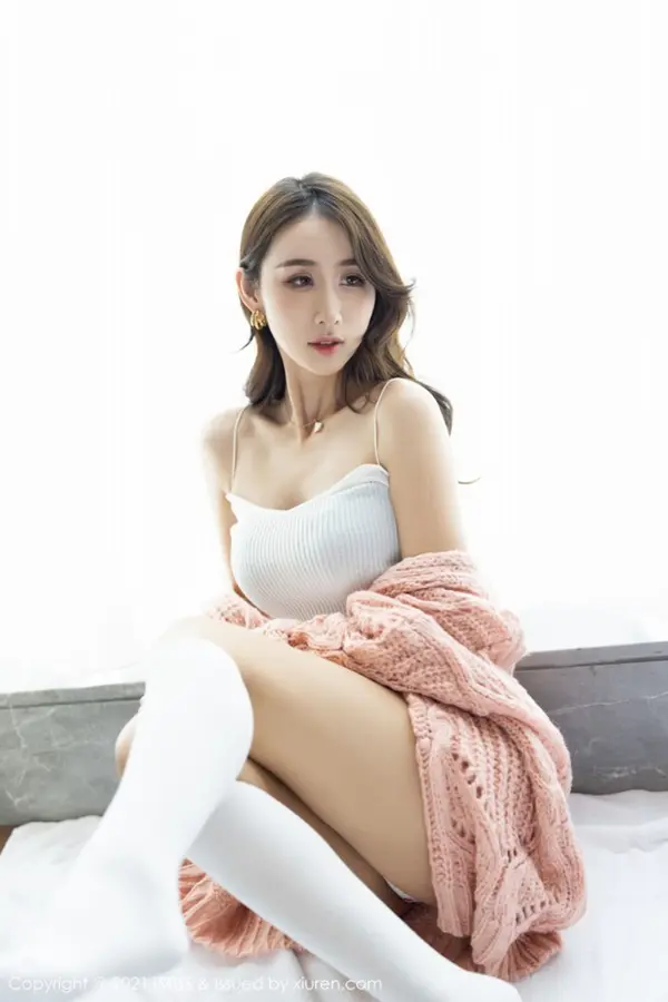 Vol. 0561 萌白酱(66P)