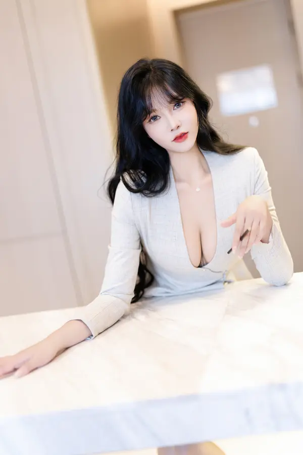 Vol. 9398 娜比《私购流出》(153P + 2V)
