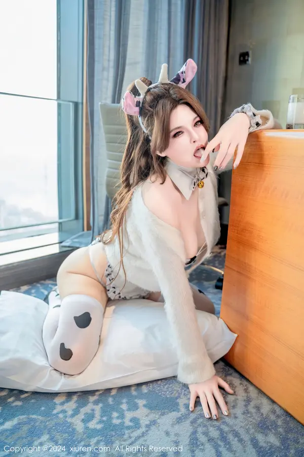 Vol. 08411 伊丽莎有点白(63P)
