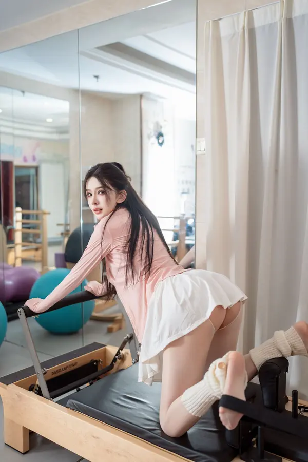 Vol. 0408 李丽莎《私购流出》(90P)