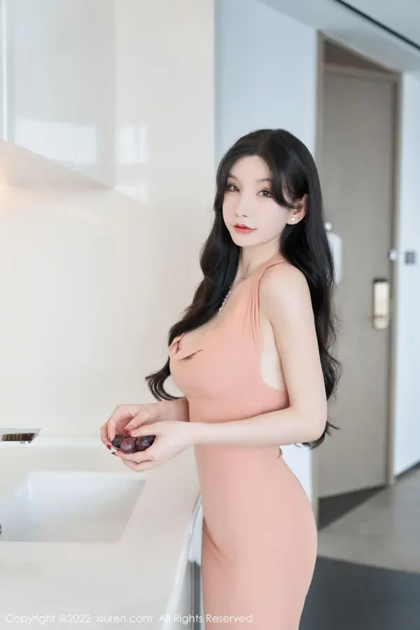 Vol. 05881 周于希Sally(81P)