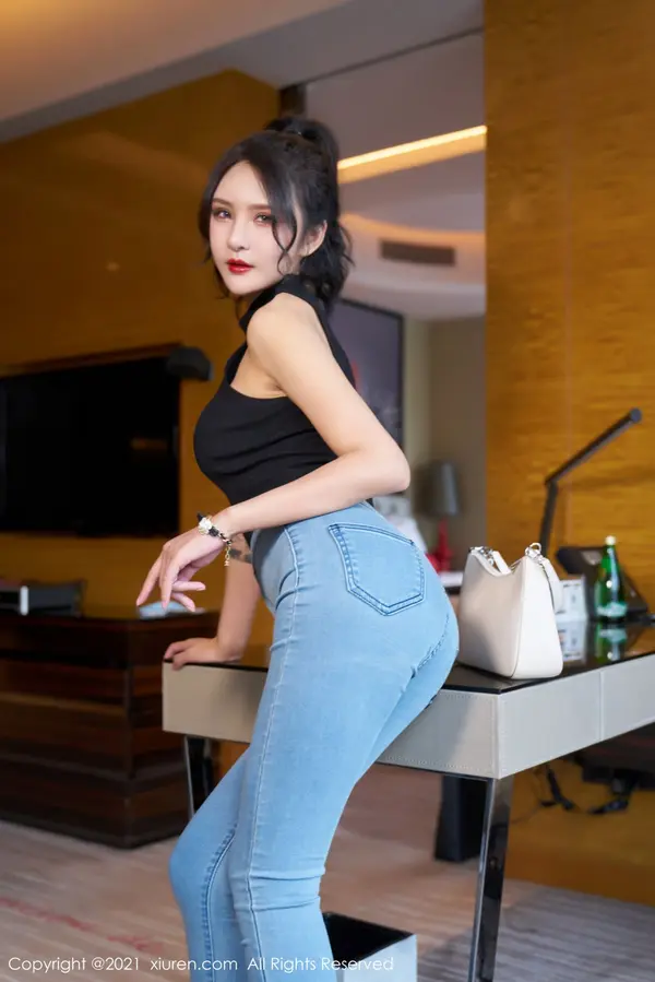 Vol. 03976 Emily尹菲(73P)