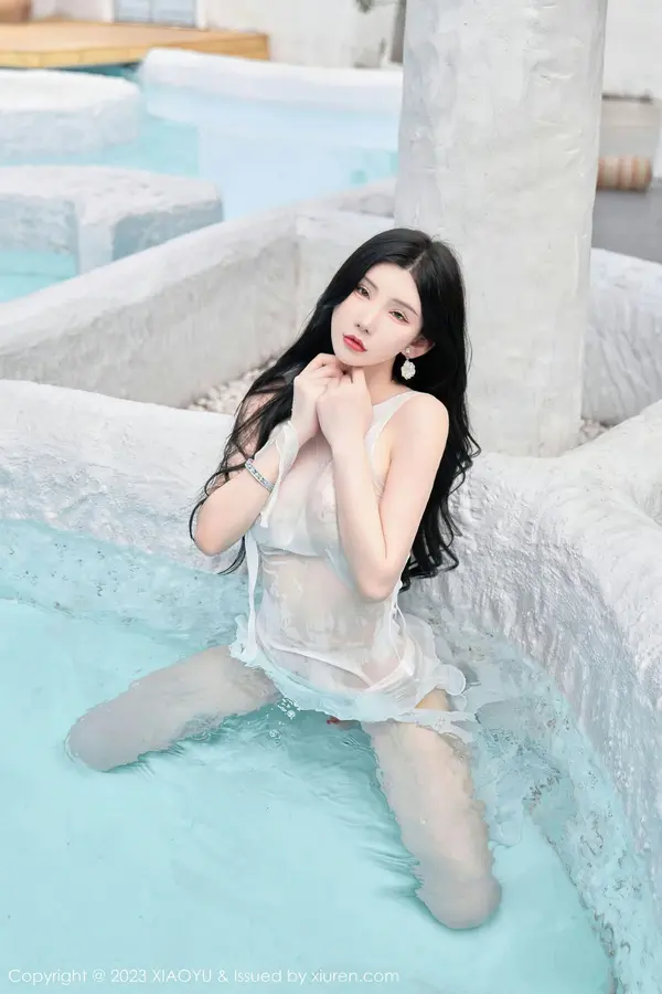 Vol. 07049 周于希Sally(90P)