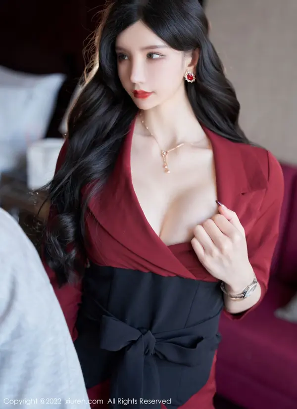 Vol. 04877 周于希Sally(77P)