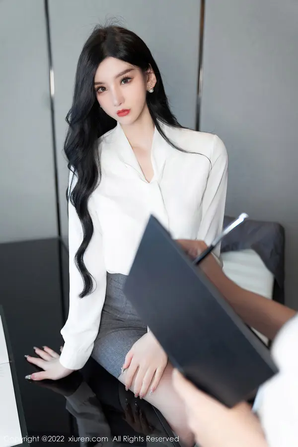 Vol. 05177 周于希Sally(82P)