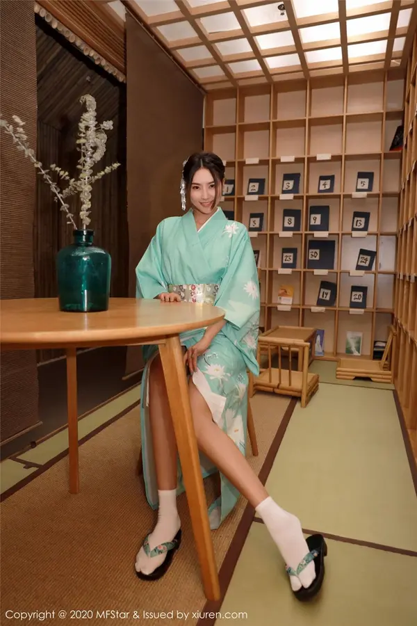 Vol. 0332 方子萱(73P)