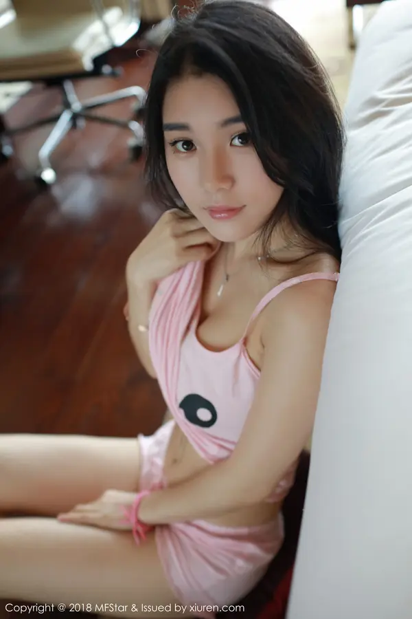 Vol. 0136 王梓童Doirs(44P)