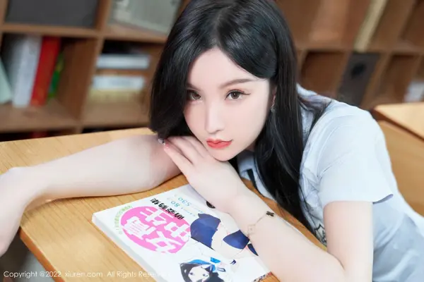 Vol. 05452 周于希Sally(77P)