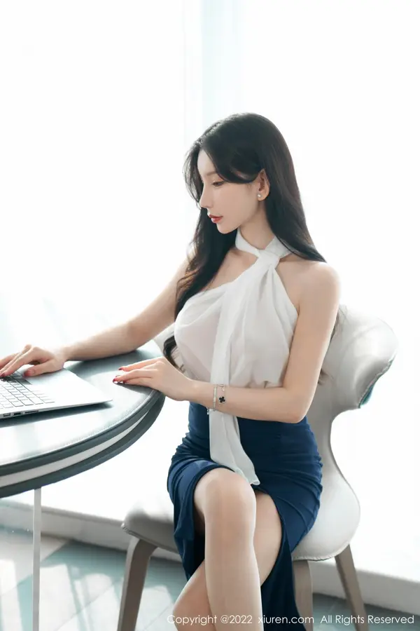 Vol. 05948 周于希Sally(71P)
