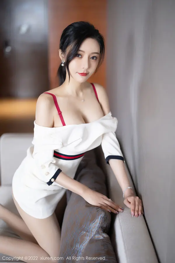 Vol. 04963 王馨瑶yanni(72P)