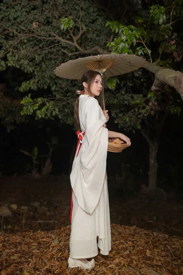鱼子酱Fish《小树林的故事》(40P)