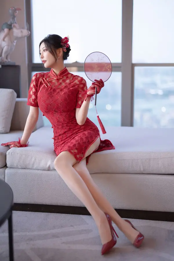 Vol. 1184 杨晨晨《私购流出》(103P + 2V)