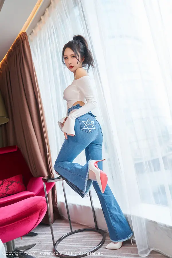 Vol. 03720 Emily尹菲(65P)