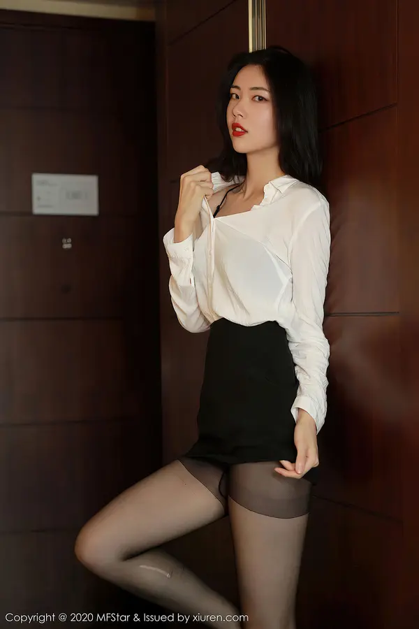 Vol. 0371 噜噜妞儿(57P)