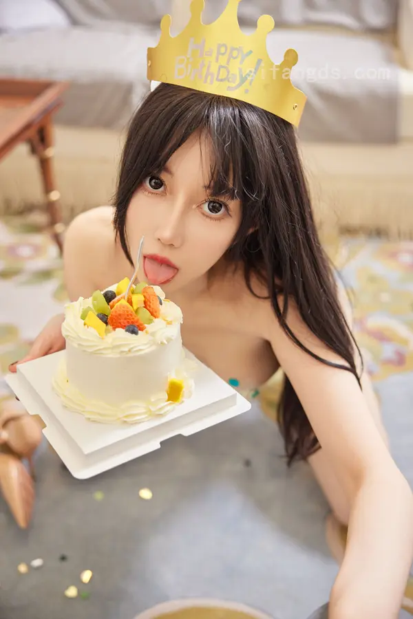 玥儿玥er《私购流出》(82P + 4V)