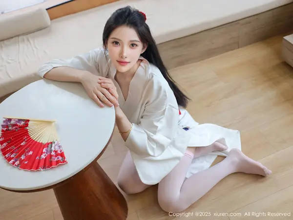 Vol. 10767 梨霜儿(84P)